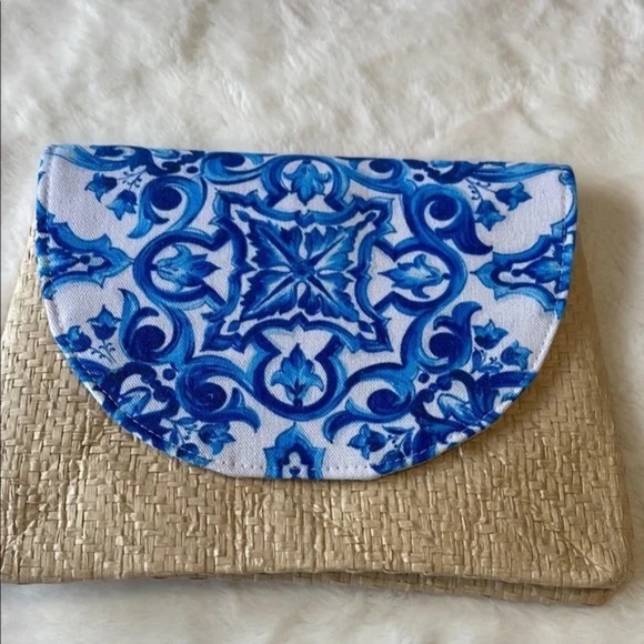 Dolce & Gabbana Woven Clutch - Picture 1 of 5
